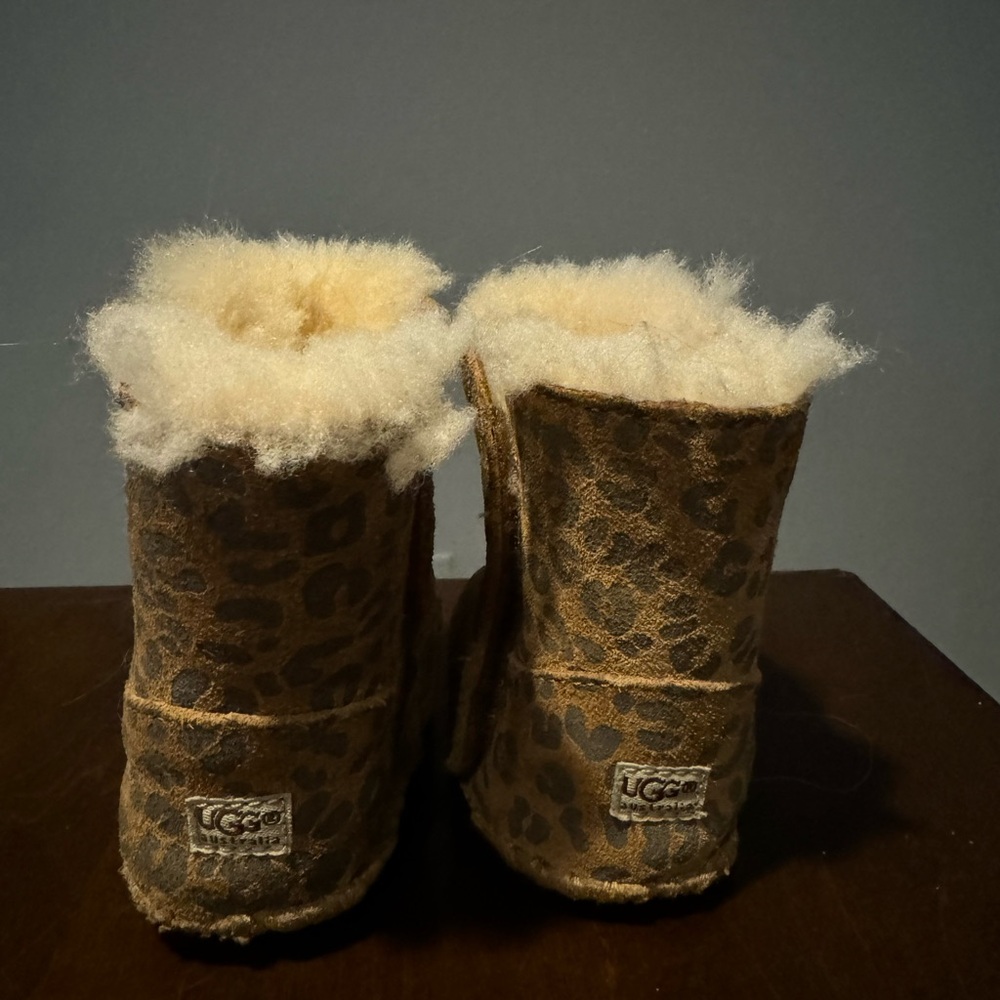 Ugg Boots Toddler Size 2/3 Leopard Print